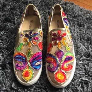 Wanted slide on rubber soled shoe